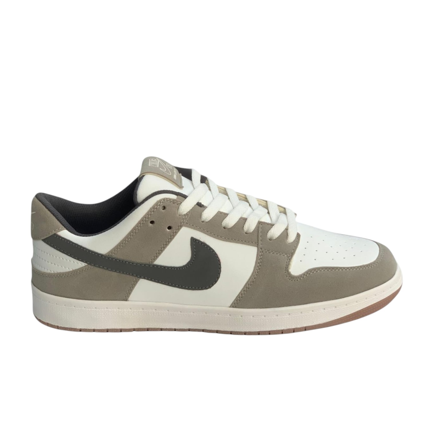 SB DUNKS