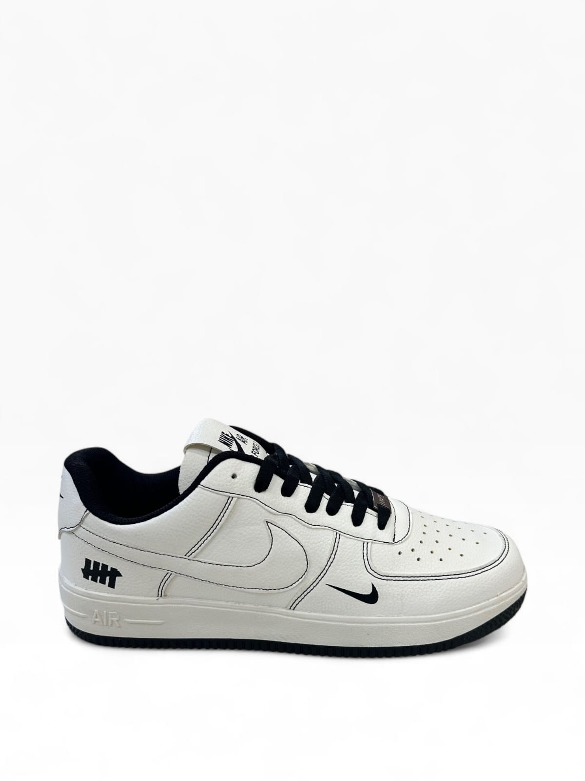 Nike Air Force 1 x Undefeated White Black Sneakers